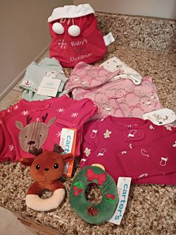 Newborn girls Christmas clothing bundle NEW
