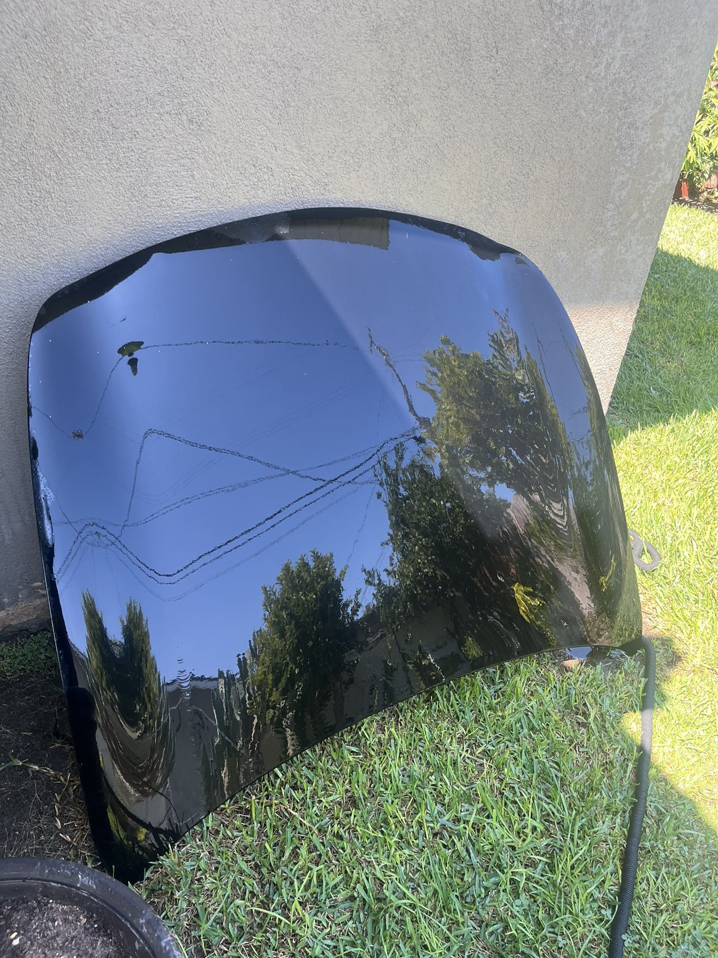 Infiniti G35/G37 Hood