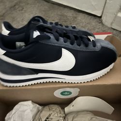 nike cortez blue size 5