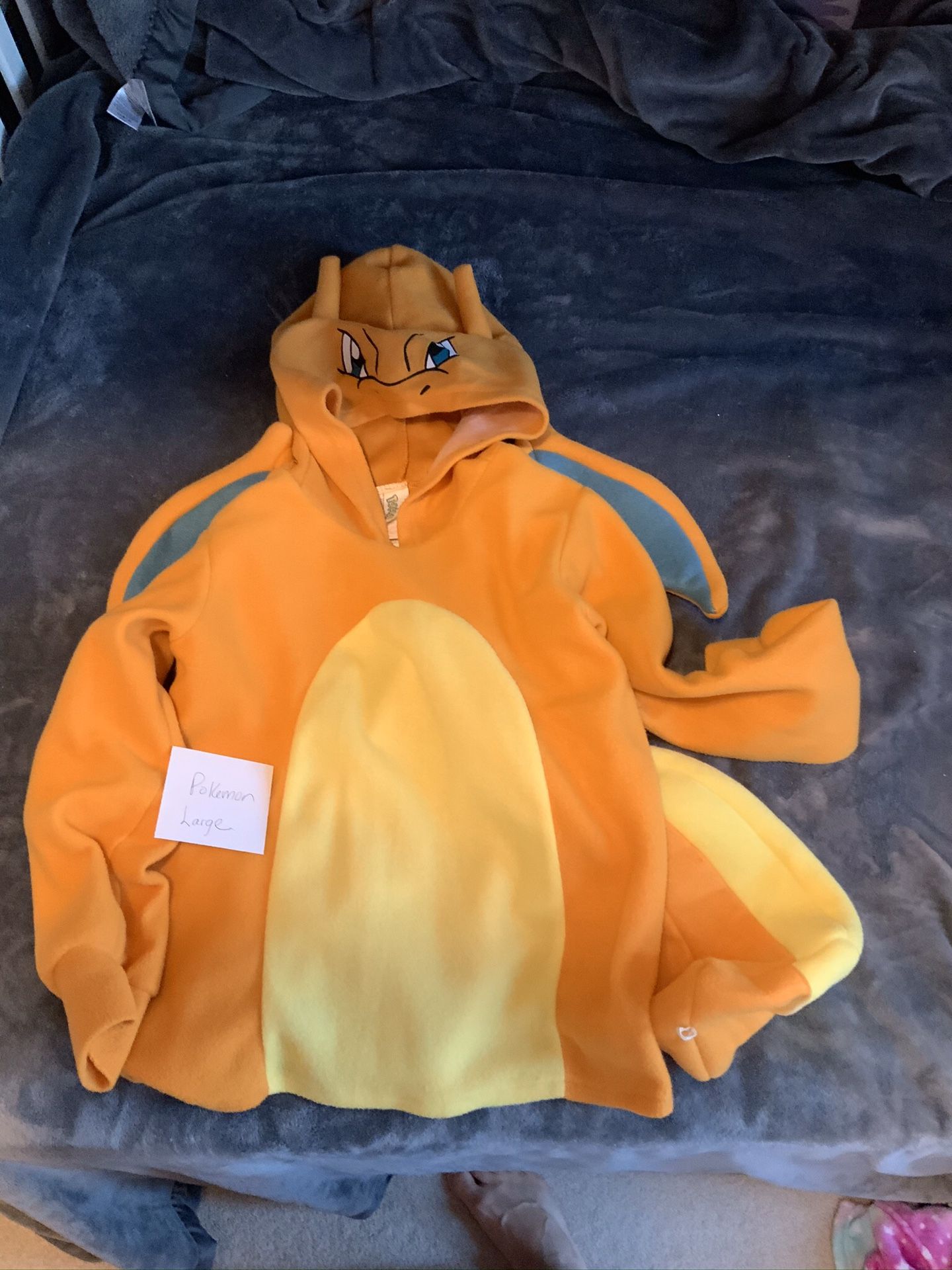 Pokémon hooded sweatshirt / costume, Charizard
