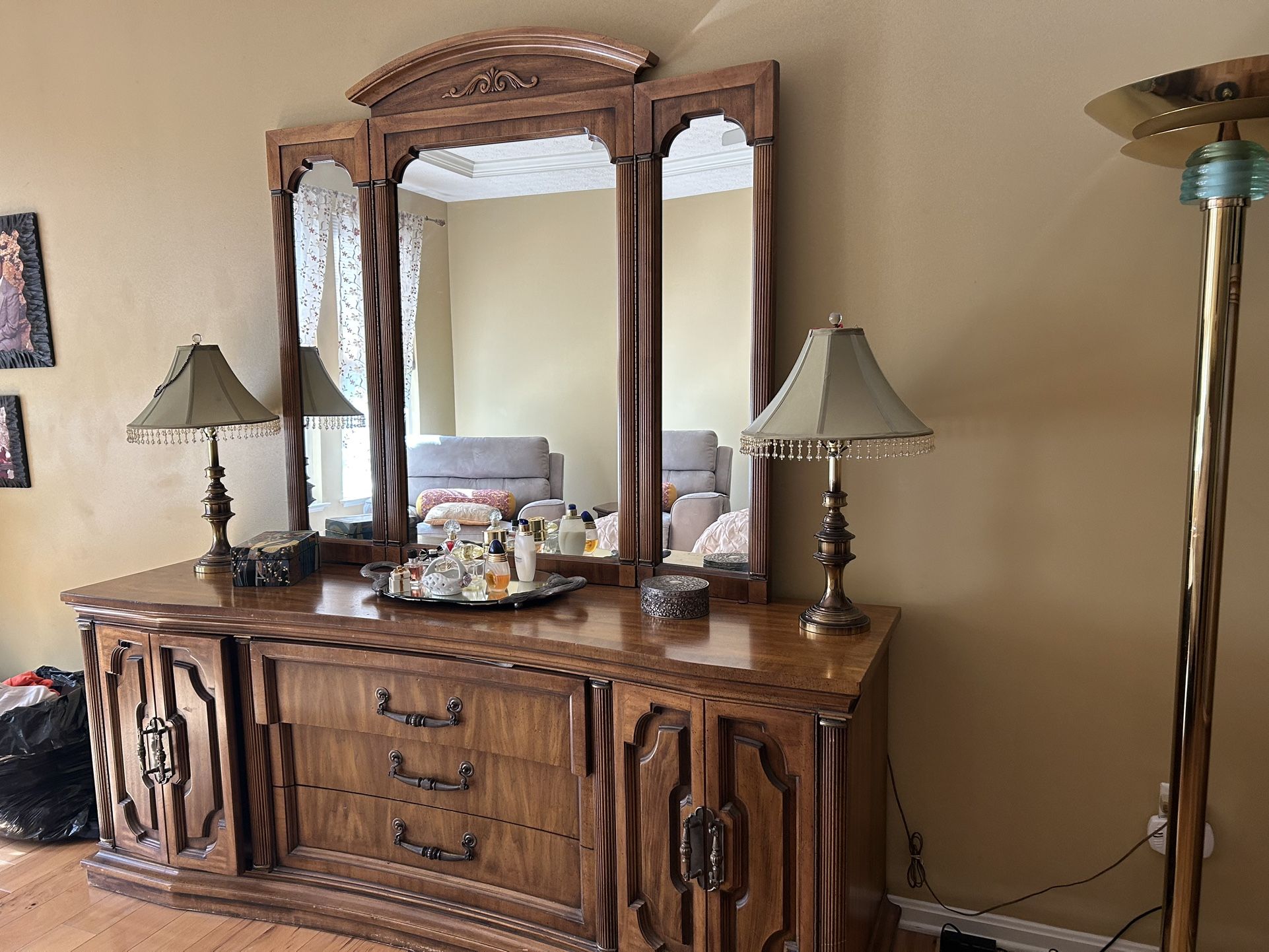 Solid Wood Bedroom Furniture Bed Frame, Dresser With Triple Mirror,chest Of Drawer, Three Side Table
