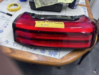 22-25 Toyota Tundra Taillight