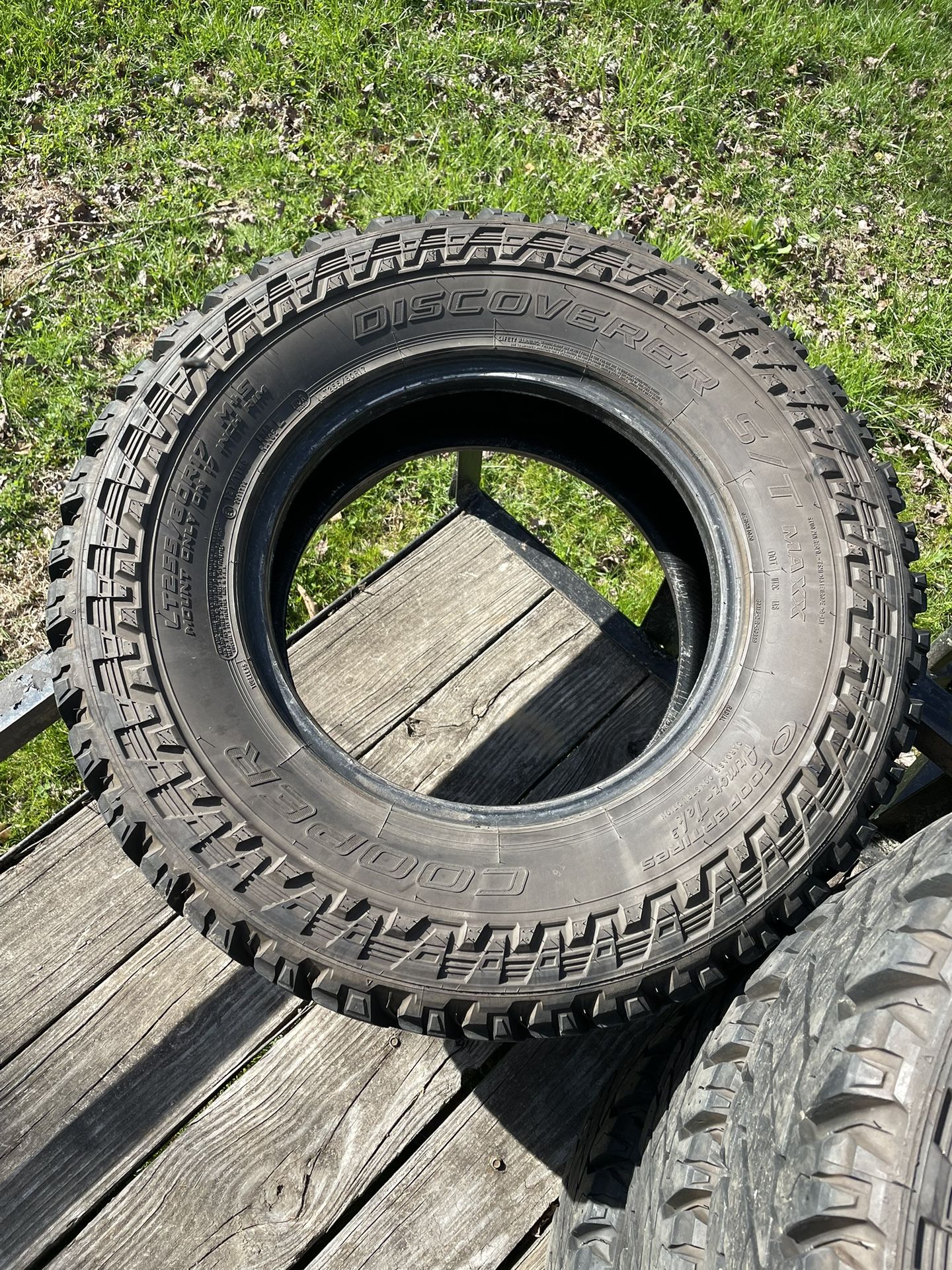 Cooper Discover St Maxx 255/80/17