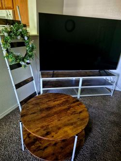 Juego de Stand Tv y Mesa De Centro.