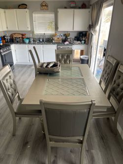 Dining Table Set – 6 Chairs – Good Condition