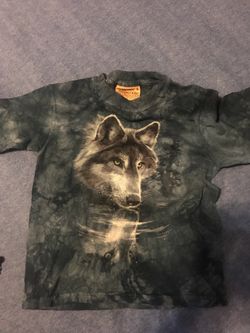 Wolf Tshirt size small 5T