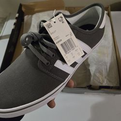 Adidas Originals Seeley. Size 10 1/2