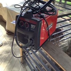 Wire Feed Lincoln welder—120 Volt 