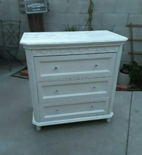Simply Shabby Chic Dresser With Crystal Knobbs For Sale In