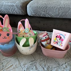 EASTER BASKETS