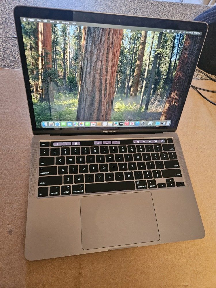 Apple Macbook Pro i7 32gb Ram 500gb SSD Drive 13" Screen 2020