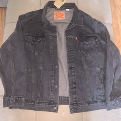 Levi’s mens all black denim jacket size XL