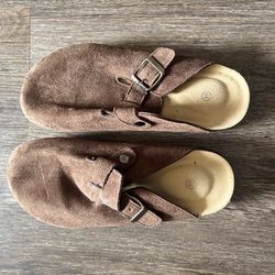 Size 38 women’s shoes