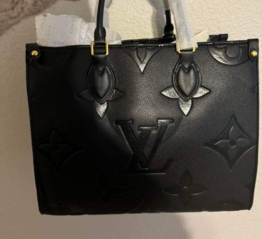 Louis Vuitton Bag Read Below Description Before Buying Item  $ 1 5 0