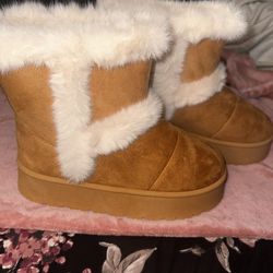 WOMEN BOOTS 