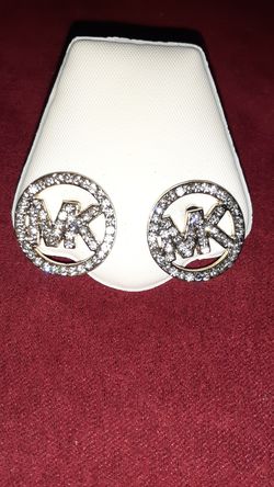 Aretes color gold