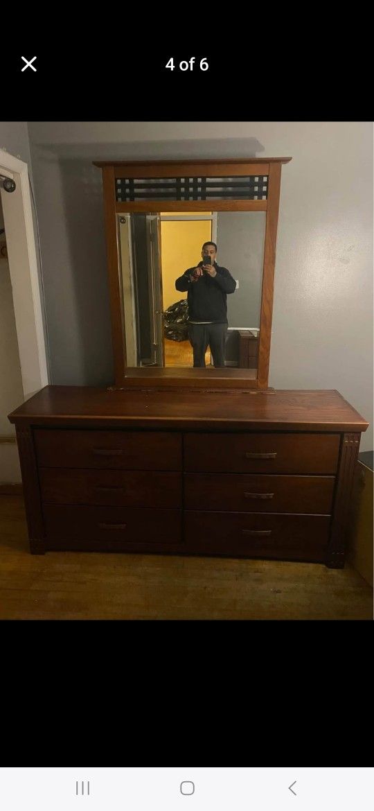 Dresser