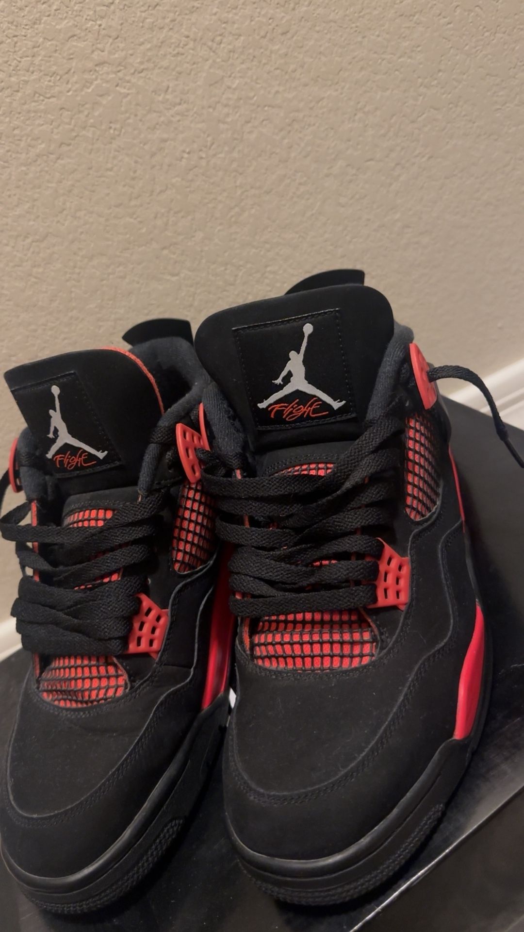 Jordan 4 red thunder
