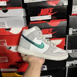 Nike Dunk High FLS size 9W 7.5M USED But Clean