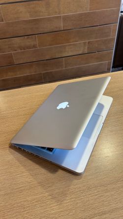 Apple MacBook Pro 13” i5/8GB/256GB SSD $140