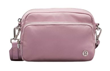 Lululemon Everywhere Crossbody Bag 2L Rose Blush NWOT
