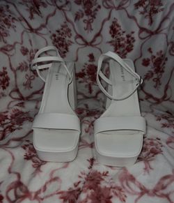 Madden Girl Charro Platform Sandals –White Women’s size 9.5