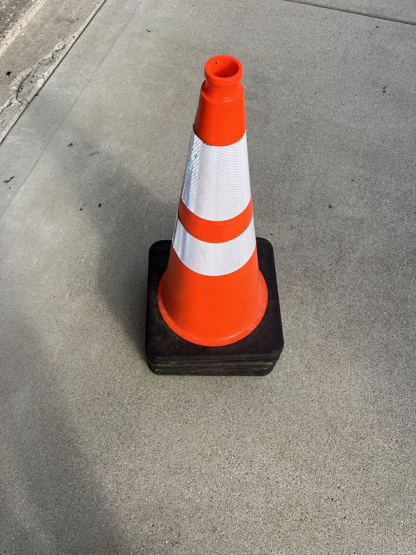 4Large Construction Cones