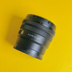 Sony E PZ 10-20mm f/4 G Ultra Wide Power Zoom Lens