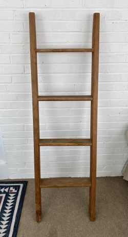 Wooden Blanket Ladder