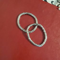 Set Of 2 Stretch Ladies Bracelets