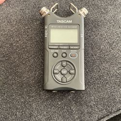Tascam DR-40 Linear PCM recorder