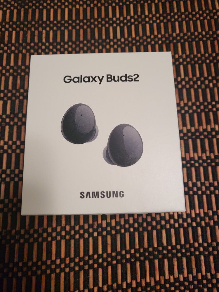 Samsung Buds 2 (New factory sealed)