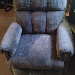 Lazy Boy Rocker/Recliner Like New!