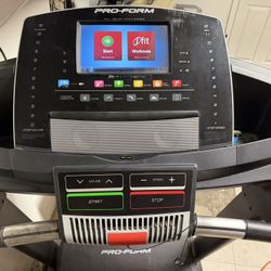 PRO-FORM  Treadmill 
