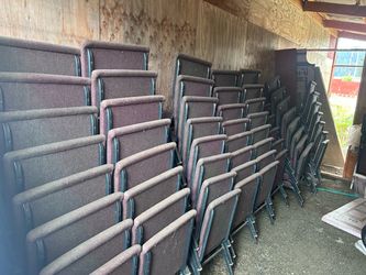 140 padded and stackable chairs