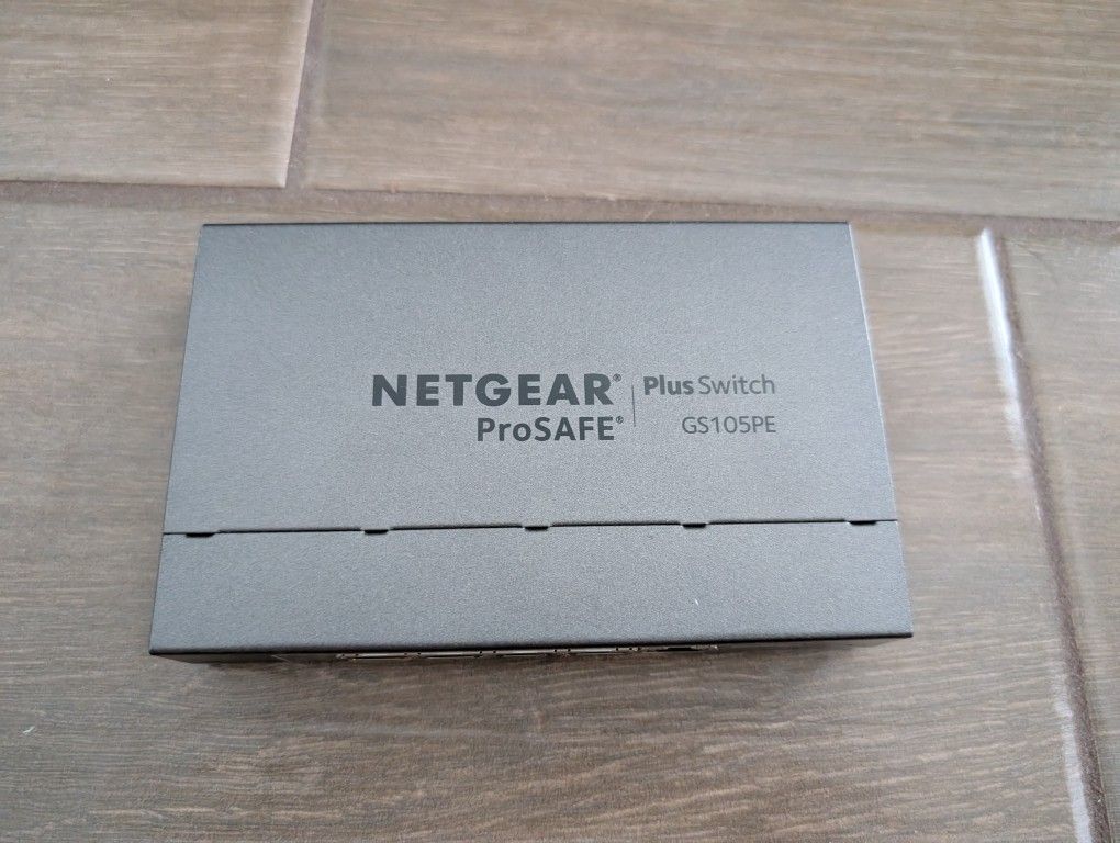 Netgear ProSAFE GS105PE PoE switch