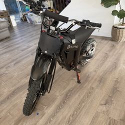 Needs a new rotor and chain and thats all I might by it my self if it doesn’t get sold nothing is wrong with the bike it come with the charger 