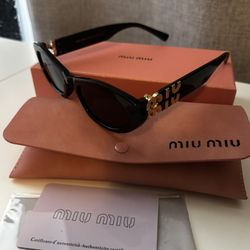MIU MIU SUNGLASSES 