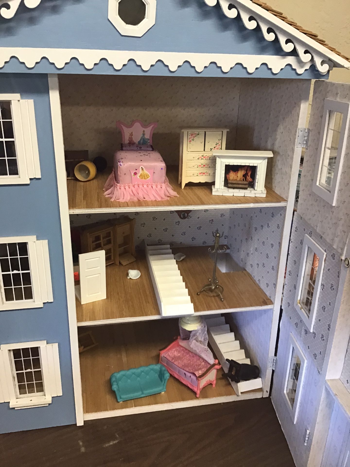 Doll House Dolls Accessories All Included for Sale in Snellville, GA -  OfferUp