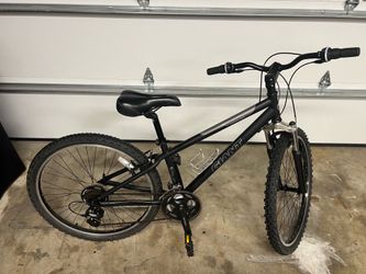 Giant Boulder mountain bike