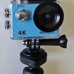   AKASO EK7000 4K30FPS 20MP WiFi Action Camera with EIS Ultra HD 131FT Waterpro
Pre-owned no charge cable