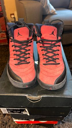 Jordan 12 4Y Reverse Flue Game