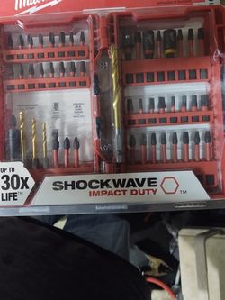 Milwaukee 50 Piece Impact Drill And Drive Set