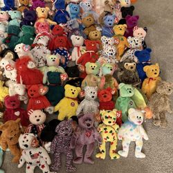 Lots Of Beanies To Choose From! 