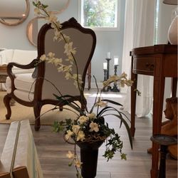 Vase With Silk Flowers