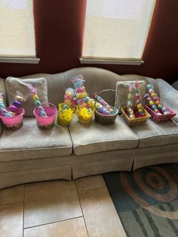 7 Easter Eggs Basket With Eggs 