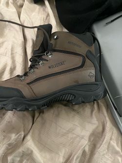 Wolverine Waterproof Hiking Boot size 9