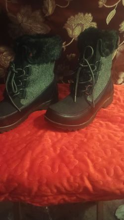 Snow boots jbu