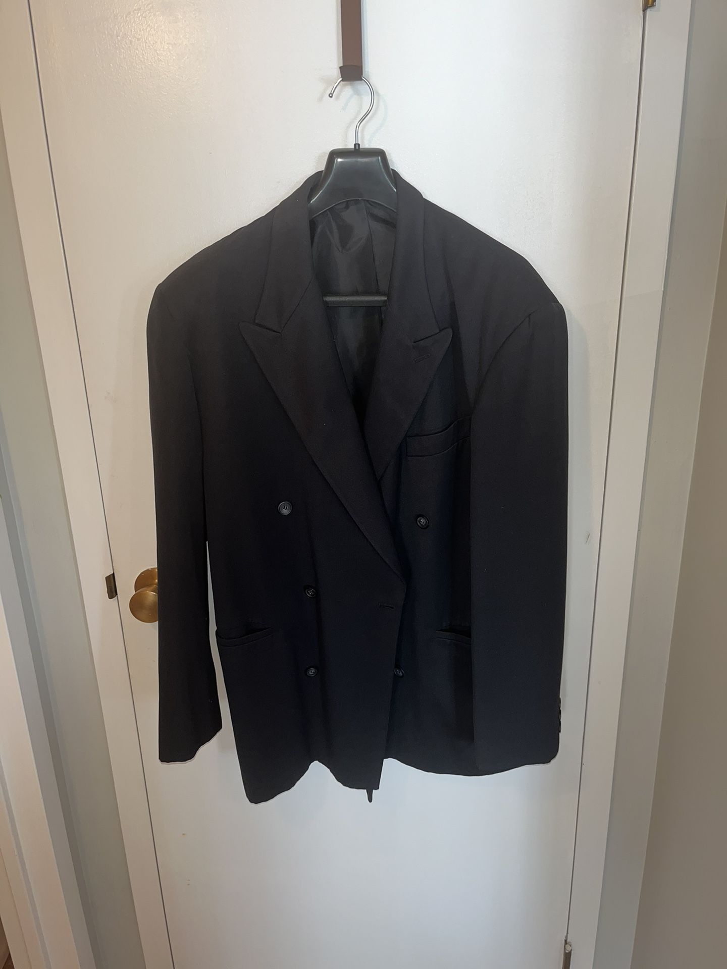 French Connection Men’s Medium Suit Jacket. Black . Mint Condition.