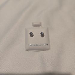 925 Studs